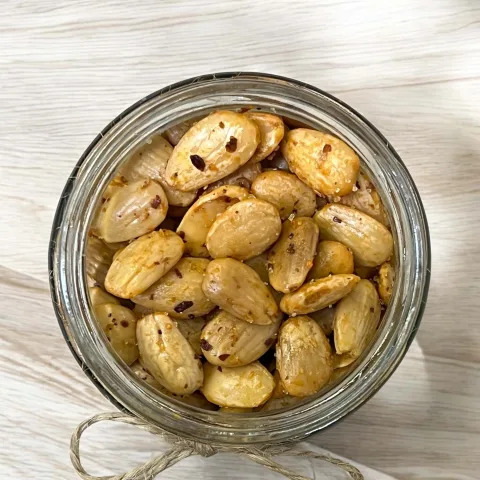 Mandle pražené solené s chilli paprikou Valencie DELUXE — náhled 1