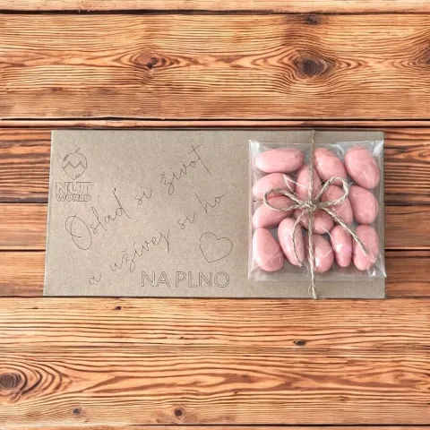 Mandle v jahodovém jogurtu — náhled 1