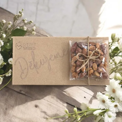 Mix ořechů v medu a soli