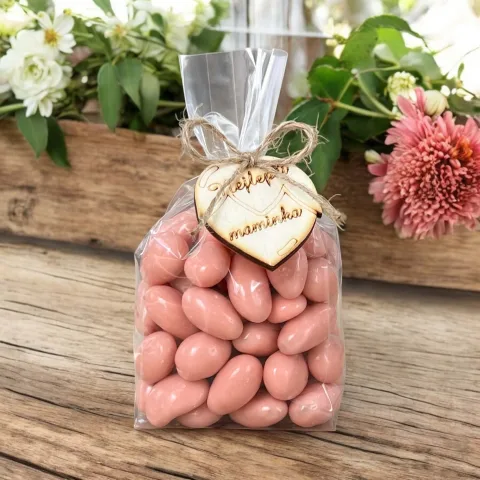 Mandle v jahodovém jogurtu