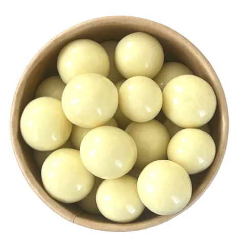 Lískové ořechy v bílé čokoládě