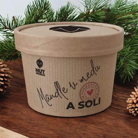 Mandle v medu a soli v EKO kelímku