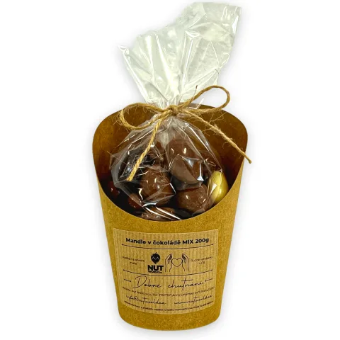 Tříbarevné mandle v hořké, mléčné a bílé čokoládě — náhled 1