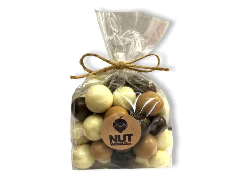 Lískové ořechy Tříbarevné v celofánu