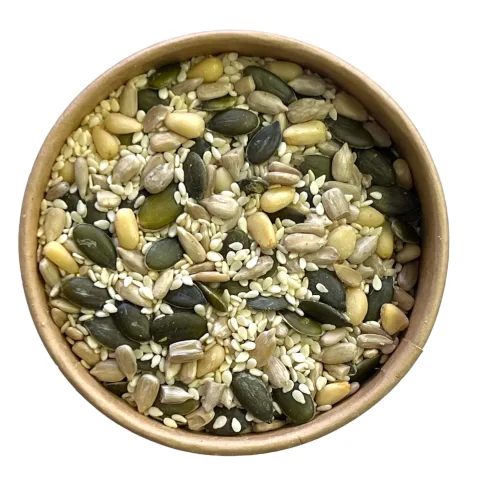 Salátová směs semínek a piniových ořechů