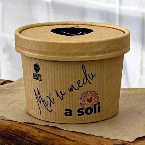 Mix ořechů v medu a soli