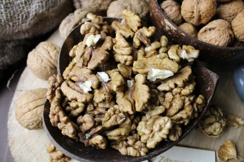 Vlašské ořechy Premium ( půlky 60% ) 500 g — náhled 3