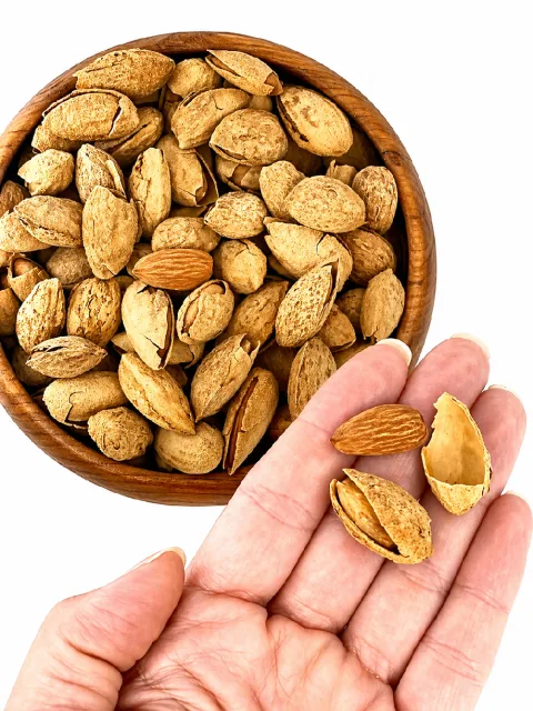 Mandle pražené solené ve skořápce 500 g — náhled 2