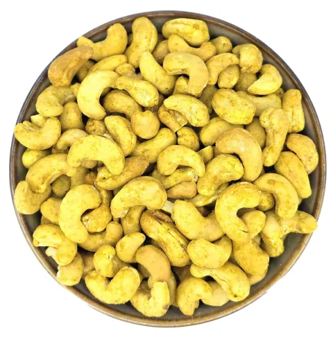 Kešu pražené solené s příchutí kari