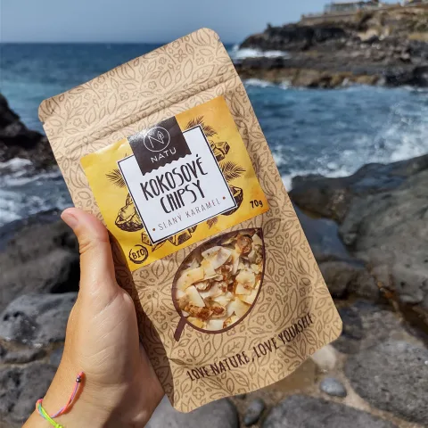Kokosové chipsy slaný karamel BIO — náhled 2