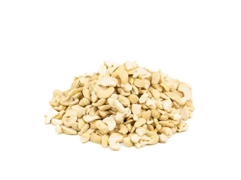 Kešu natural zlomky